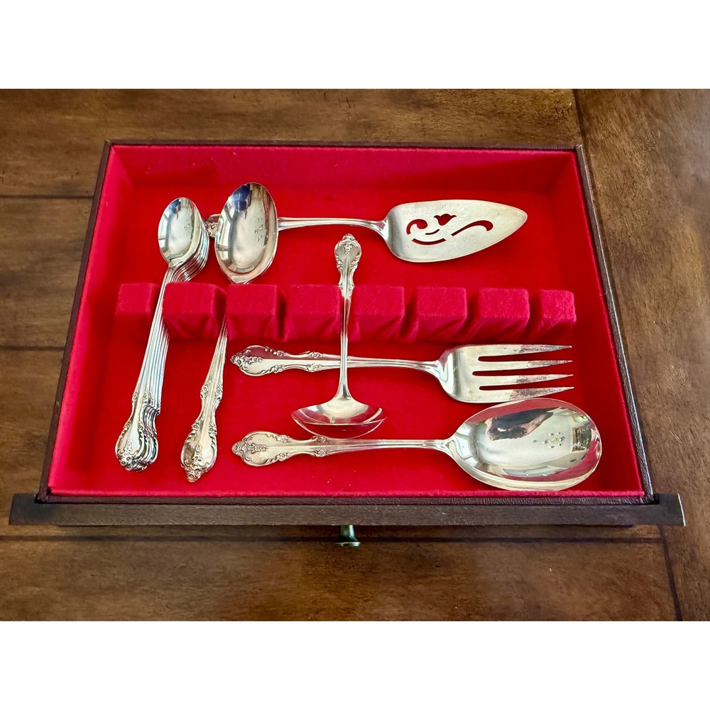 Rogers & Bro Silver Plate Flatware Set Remembrance Pattern 18pc Serving Piece